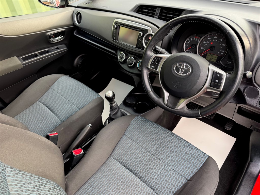 Used Toyota Yaris 2013 for sale - 77205847: Photo 15