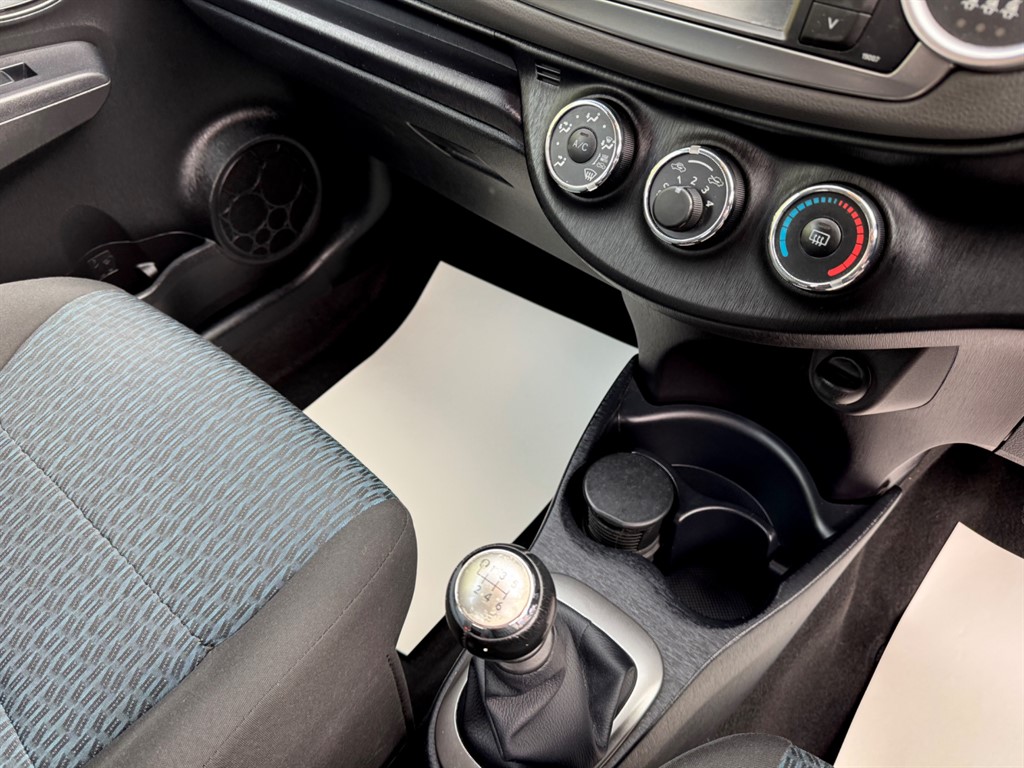 Used Toyota Yaris 2013 for sale - 77205847: Photo 18