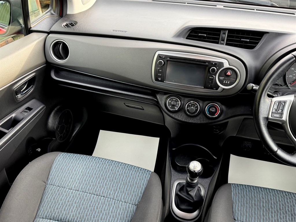 Used Toyota Yaris 2013 for sale - 77205847: Photo 24