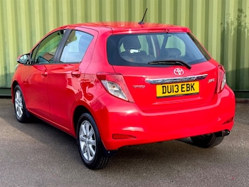 Used Toyota Yaris 2013 for sale - 77205847: Photo