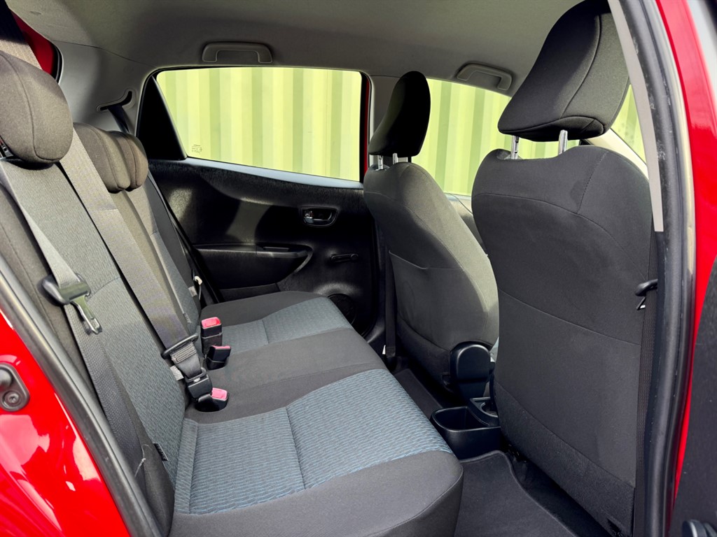 Used Toyota Yaris 2013 for sale - 77205847: Photo 31