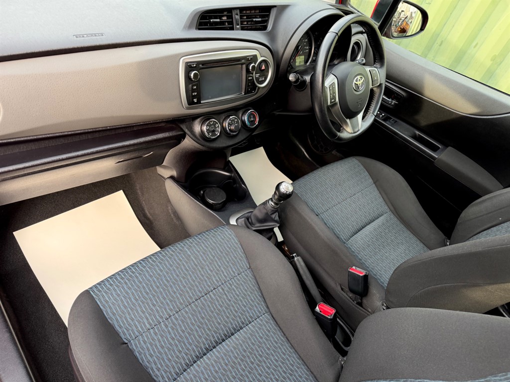 Used Toyota Yaris 2013 for sale - 77205847: Photo 4