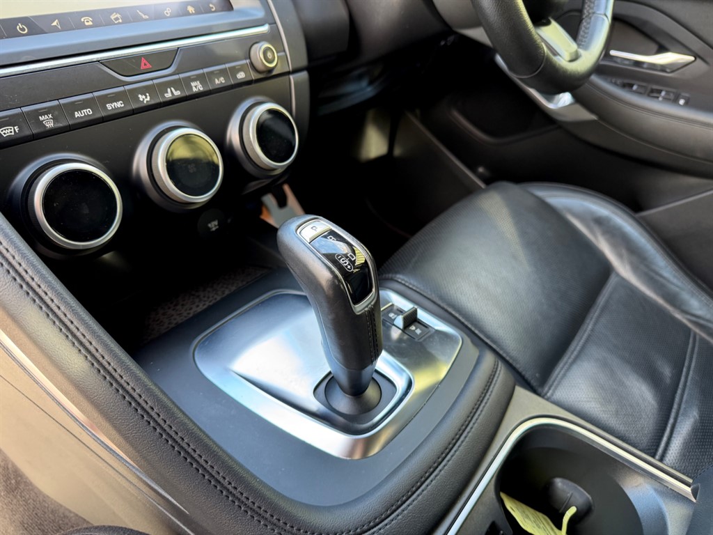 Used Jaguar E-Pace 2020 for sale - 76652874: Photo 26