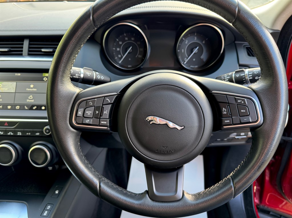 Used Jaguar E-Pace 2020 for sale - 76652874: Photo 33