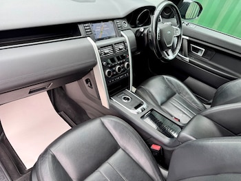 Used Land Rover Discovery Sport 2016 for sale - 78941923: Photo