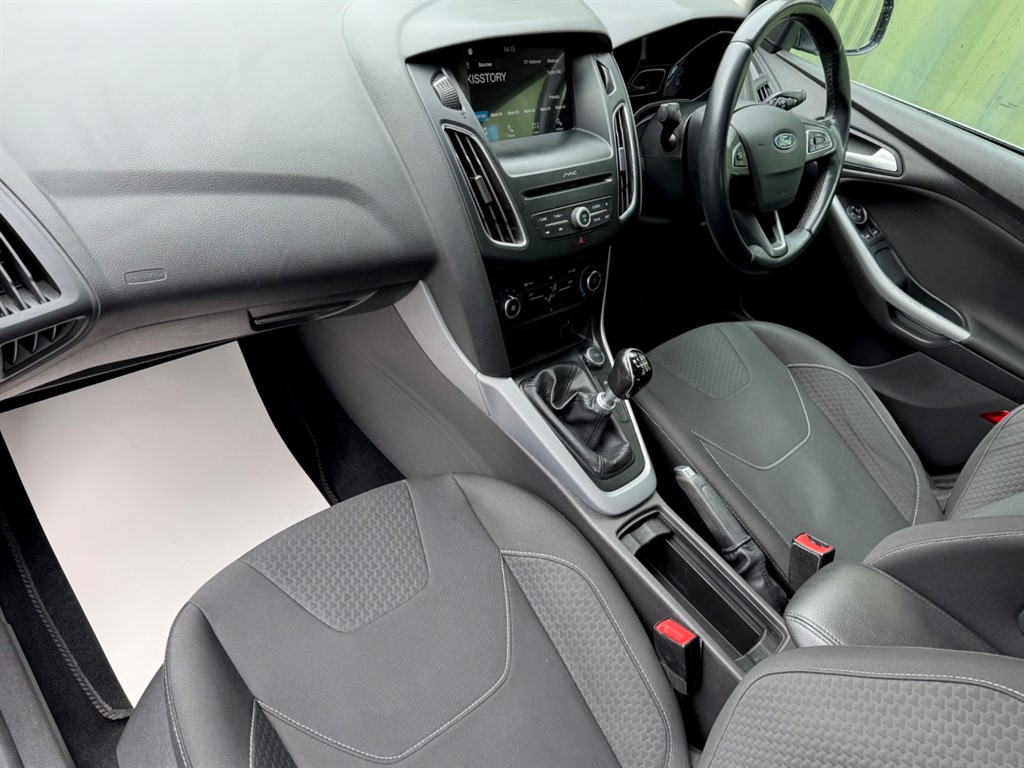 Used Ford Focus 2017 for sale - 77928014: Photo 4