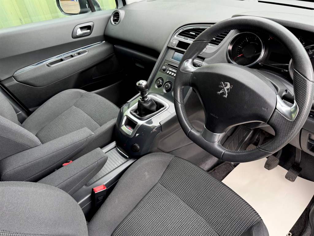 Used Peugeot 5008 2015 for sale - 76104516: Photo 15