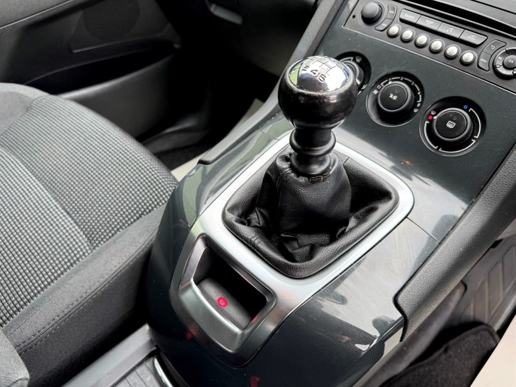 Used Peugeot 5008 2015 for sale - 76104516: Photo 19