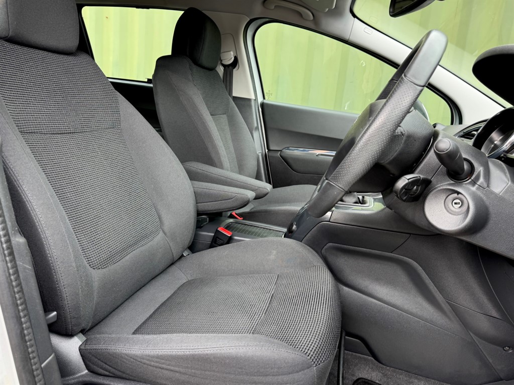 Used Peugeot 5008 2015 for sale - 76104516: Photo 20