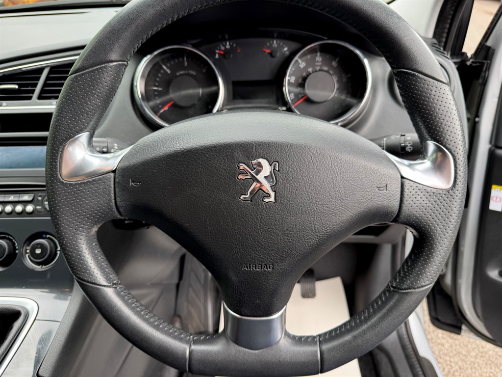 Used Peugeot 5008 2015 for sale - 76104516: Photo 29