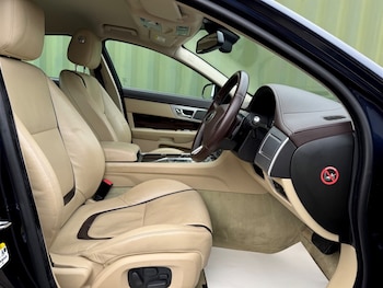 Used Jaguar XF 2015 for sale - 76532382: Photo