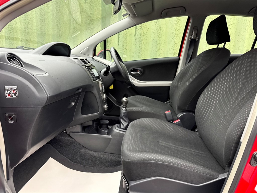 Used Toyota Yaris 2011 for sale - 77600710: Photo 17