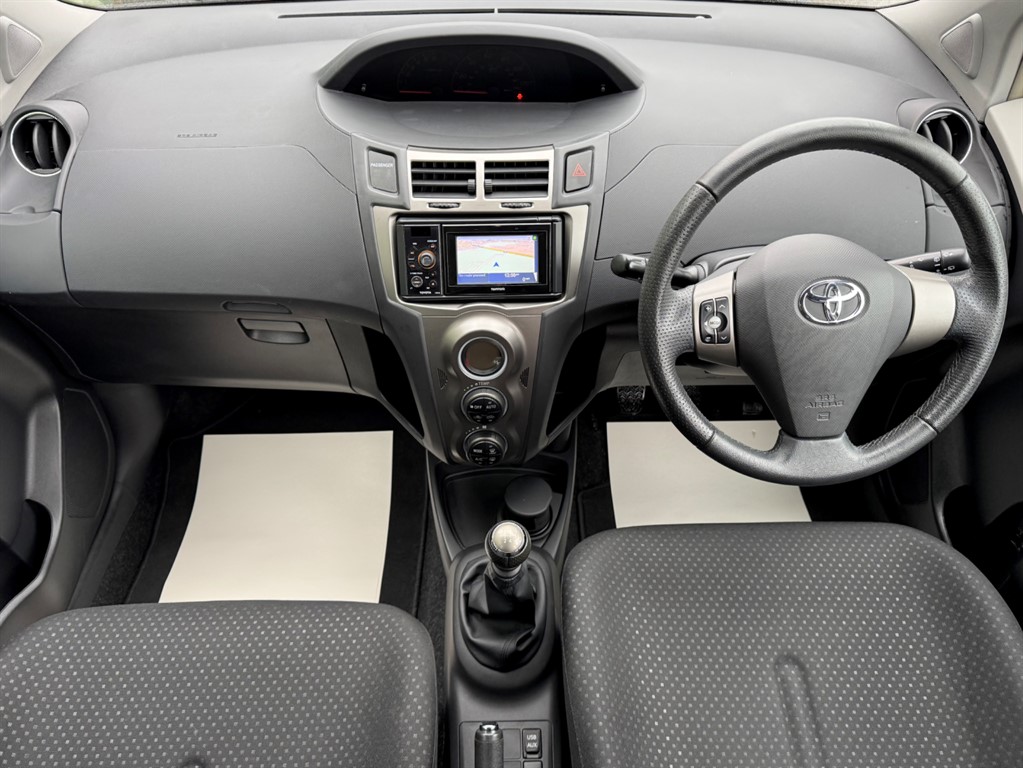 Used Toyota Yaris 2011 for sale - 77600710: Photo 20