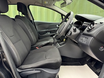 Used Renault Clio 2015 for sale - 78506156: Photo