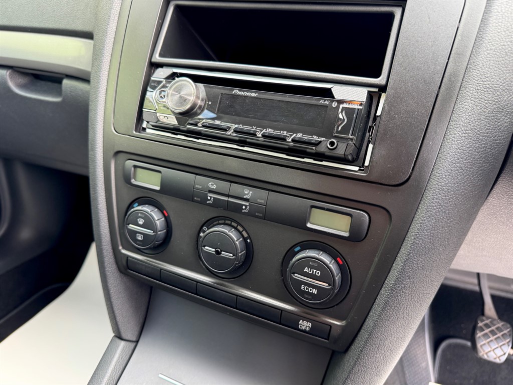 Used Skoda Octavia 2008 for sale - 75922231: Photo 17