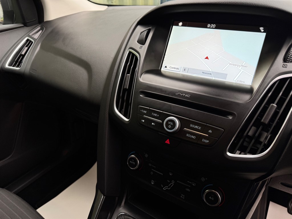 Used Ford Focus 2017 for sale - 76344228: Photo 17