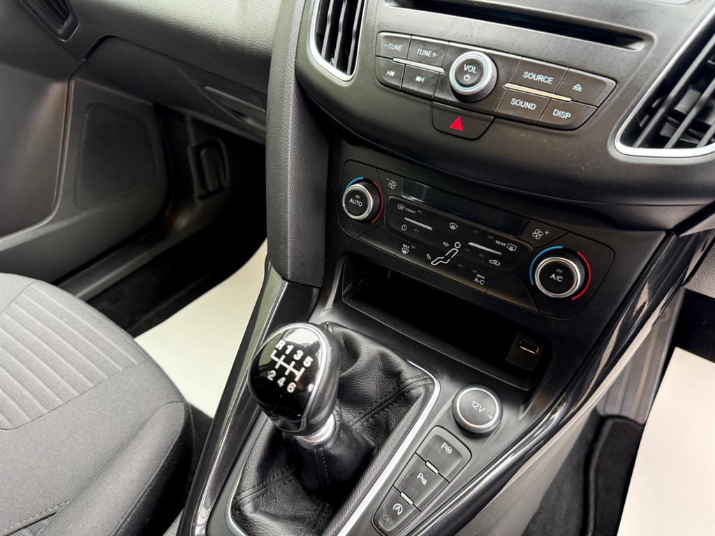 Used Ford Focus 2017 for sale - 76344228: Photo 18