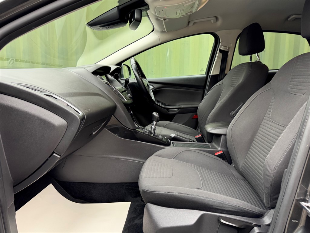 Used Ford Focus 2017 for sale - 76344228: Photo 27