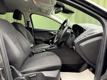 Used Ford Focus 2017 for sale - 76344228: Photo