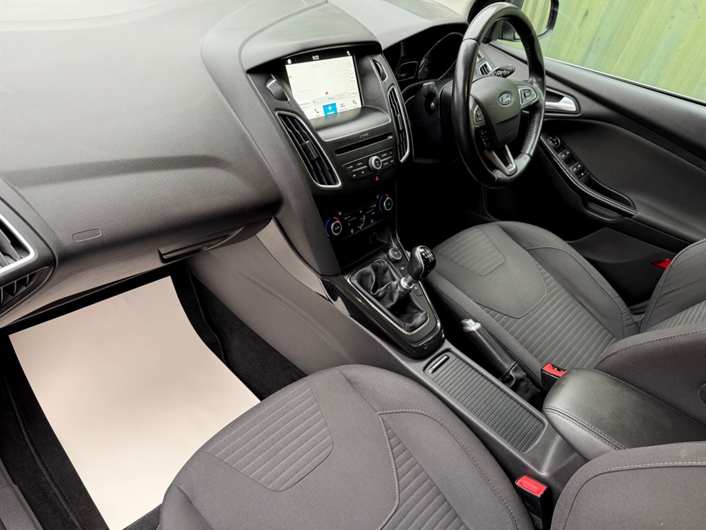 Used Ford Focus 2017 for sale - 76344228: Photo 4