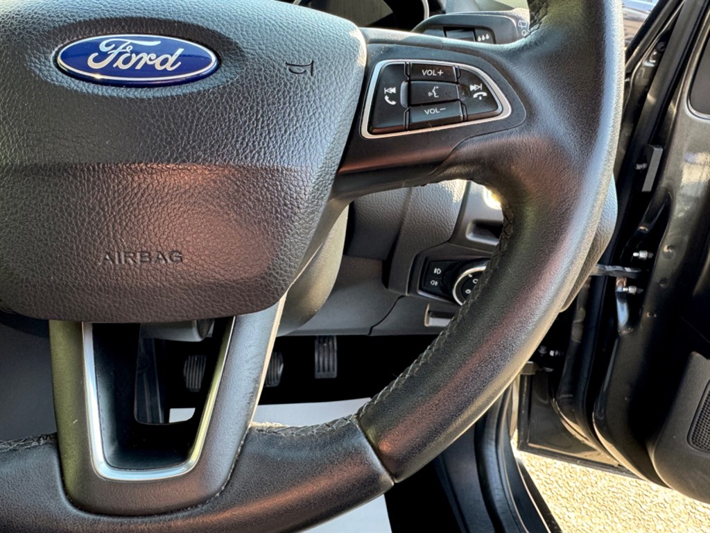 Used Ford Focus 2017 for sale - 77960130: Photo 32