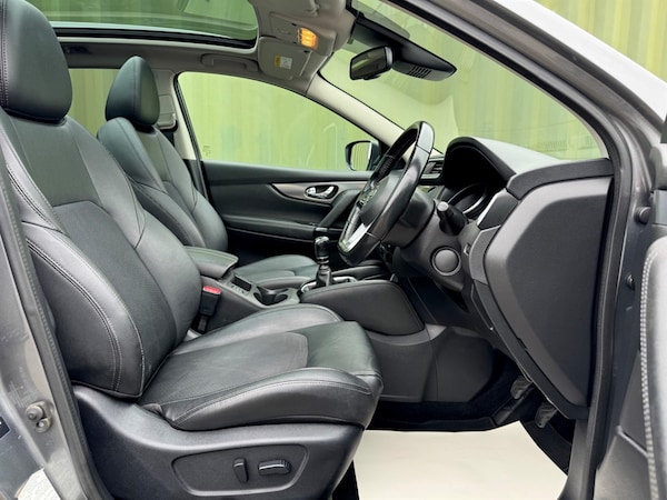 Used Nissan Qashqai 2018 for sale - 76104510: Photo 3