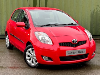 Used Toyota Yaris 2011 for sale - 77691221: Photo