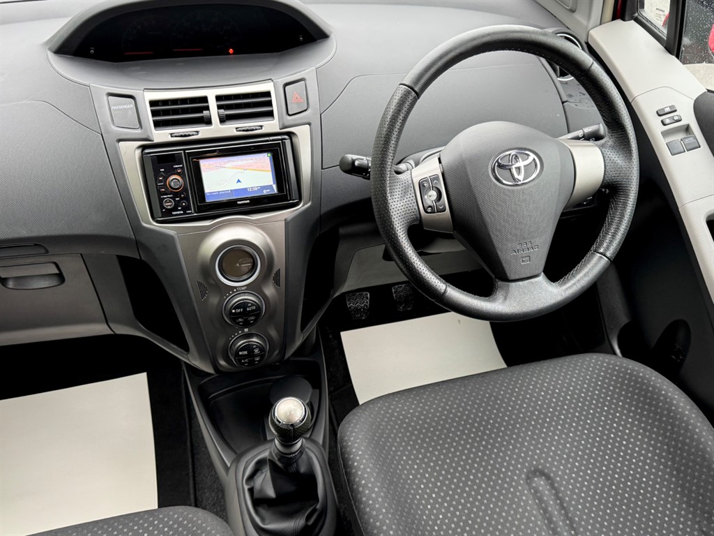 Used Toyota Yaris 2011 for sale - 77691221: Photo 23