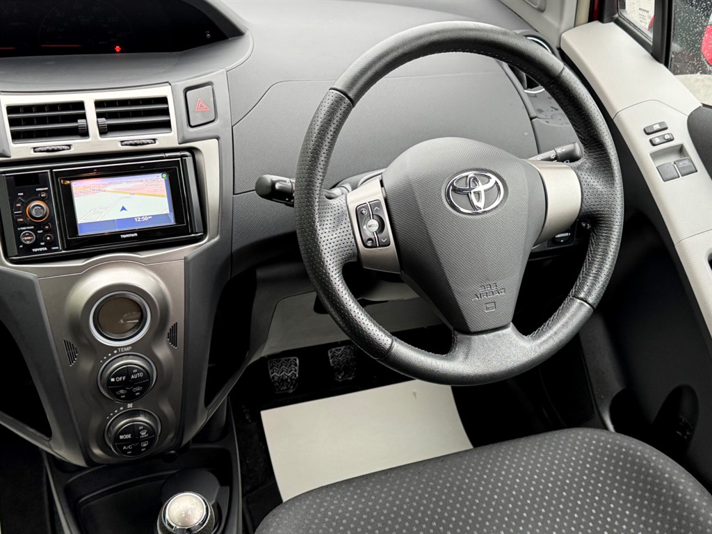 Used Toyota Yaris 2011 for sale - 77691221: Photo 24