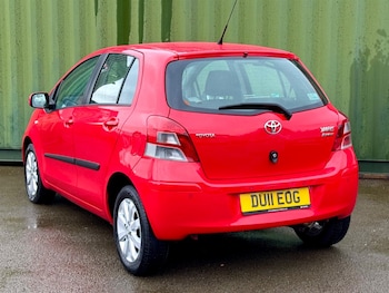 Used Toyota Yaris 2011 for sale - 77691221: Photo