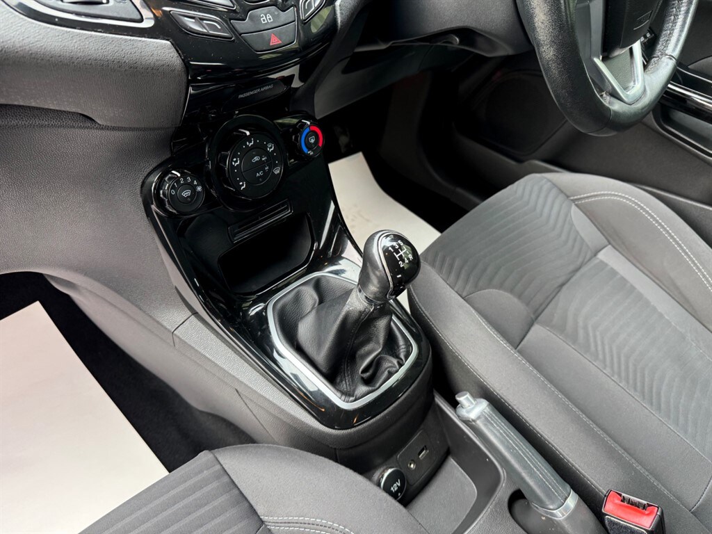 Used Ford Fiesta 2014 for sale - 77928005: Photo 24