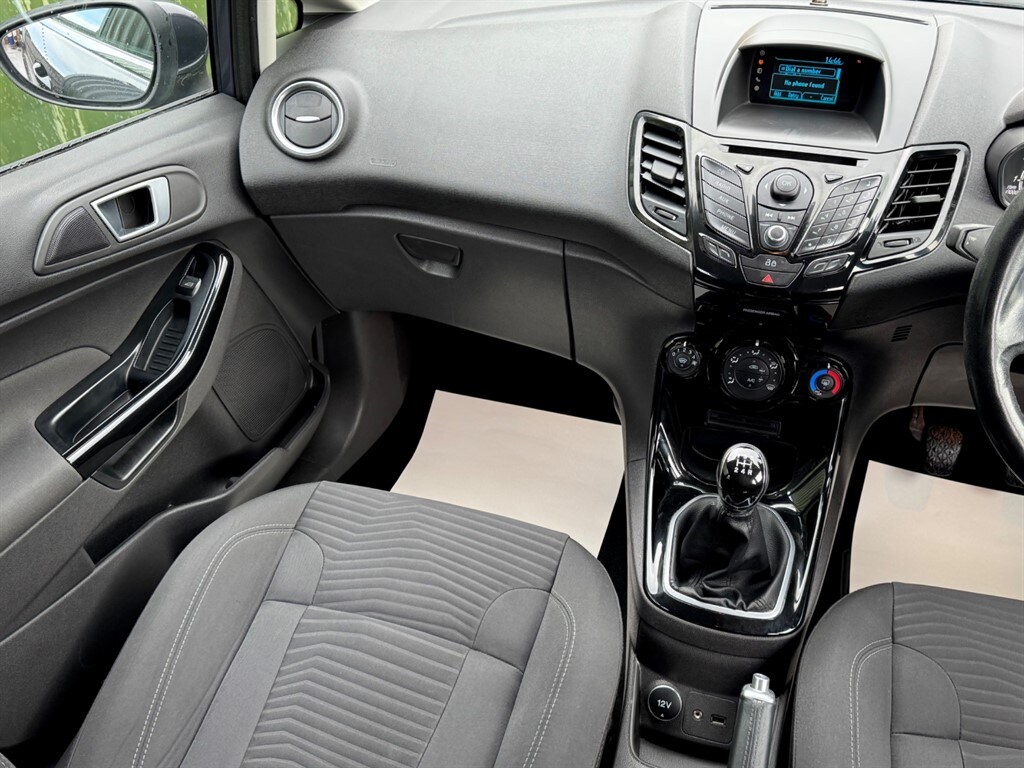 Used Ford Fiesta 2014 for sale - 77928005: Photo 28