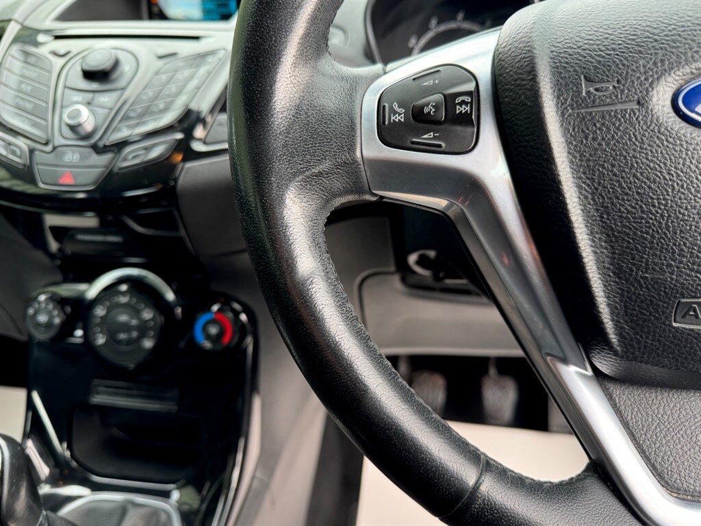 Used Ford Fiesta 2014 for sale - 77928005: Photo 32