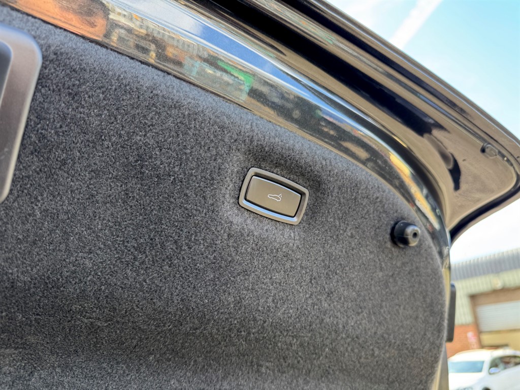 Used Porsche Taycan 2021 for sale - 78049951: Photo 41