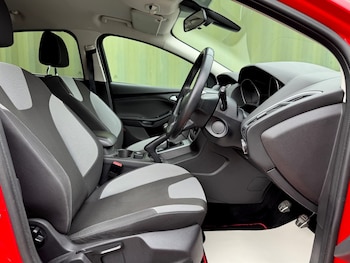 Used Ford Focus 2013 for sale - 76104496: Photo 3