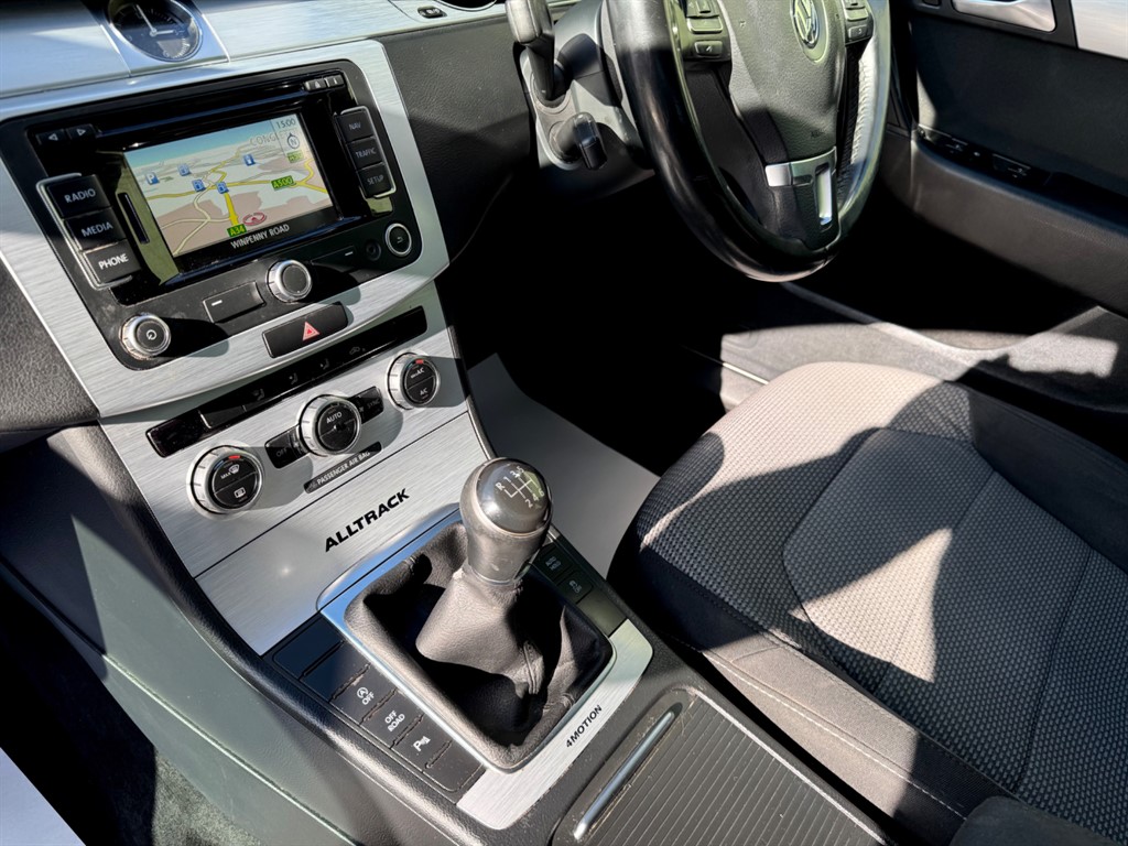 Used Volkswagen Passat 2014 for sale - 77942475: Photo 32