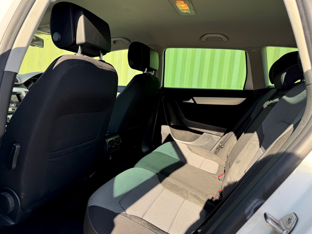 Used Volkswagen Passat 2014 for sale - 77942475: Photo 37