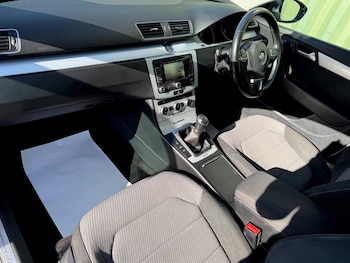 Used Volkswagen Passat 2014 for sale - 77942475: Photo