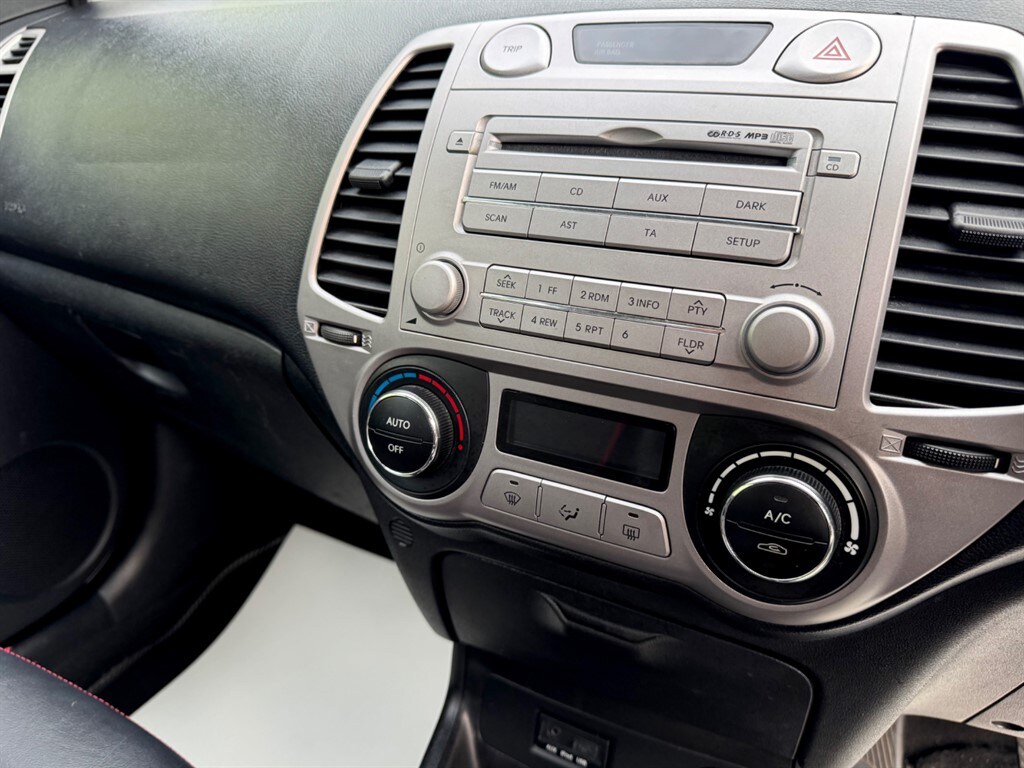 Used Hyundai i20 2009 for sale - 76532379: Photo 18