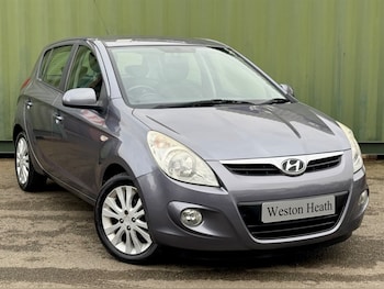 Used Hyundai i20 2009 for sale - 76532379: Photo