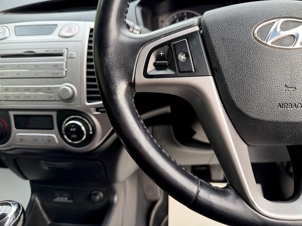 Used Hyundai i20 2009 for sale - 76532379: Photo 32