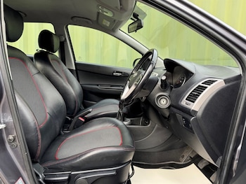 Used Hyundai i20 2009 for sale - 76532379: Photo