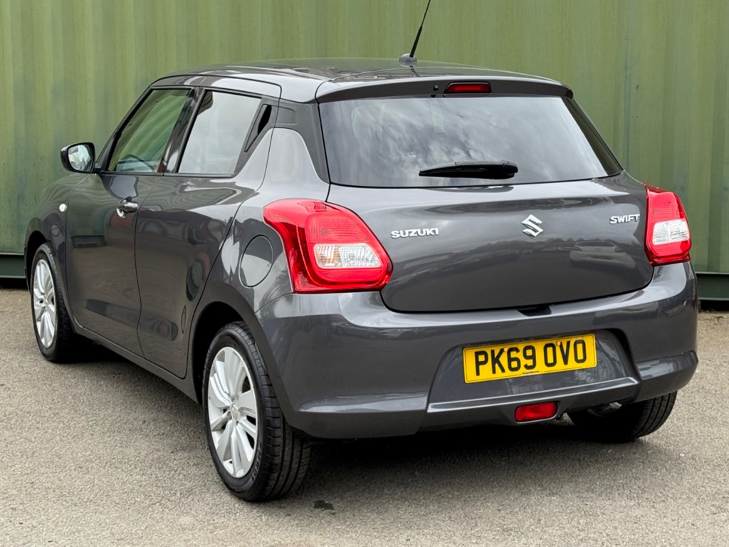 Used Suzuki Swift 2019 for sale - 76155054: Photo 2