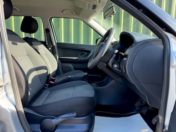 Used Skoda Fabia 2014 for sale - 76124900: Photo