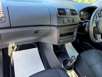 Used Skoda Fabia 2014 for sale - 76124900: Photo