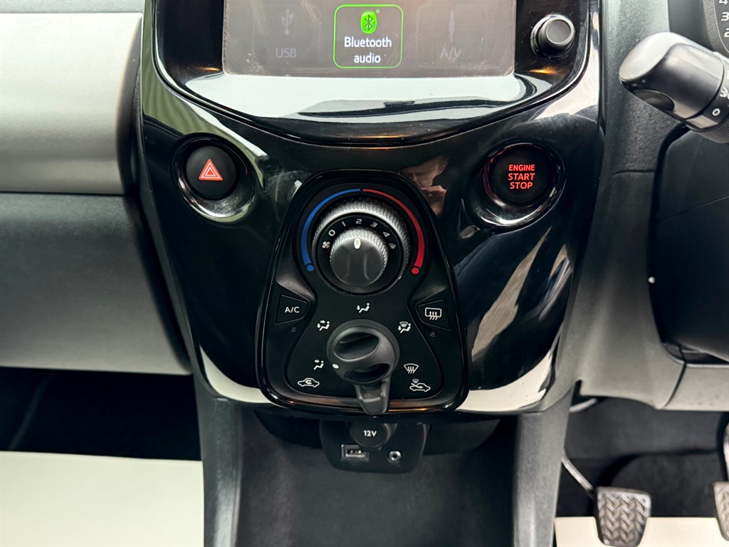 Used Peugeot 108 2015 for sale - 76544654: Photo 24