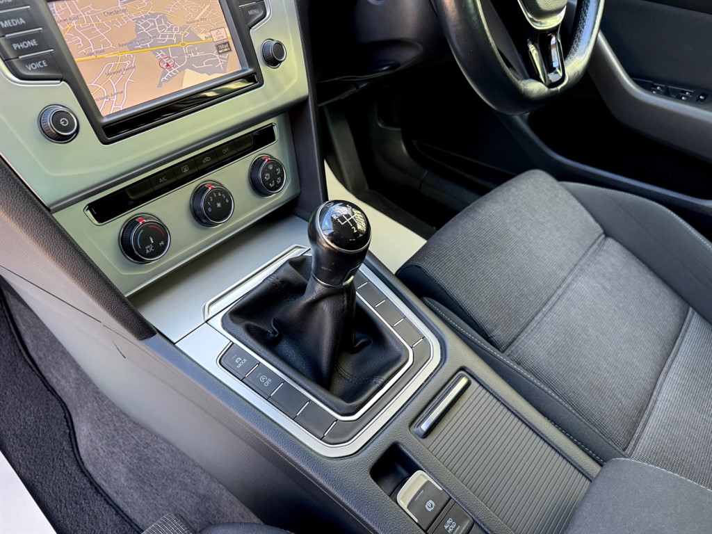 Used Volkswagen Passat 2015 for sale - 78118117: Photo 25