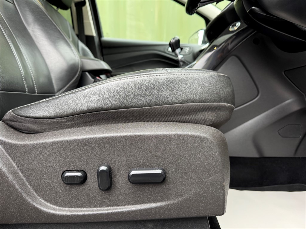 Used Ford Kuga 2016 for sale - 77600716: Photo 16