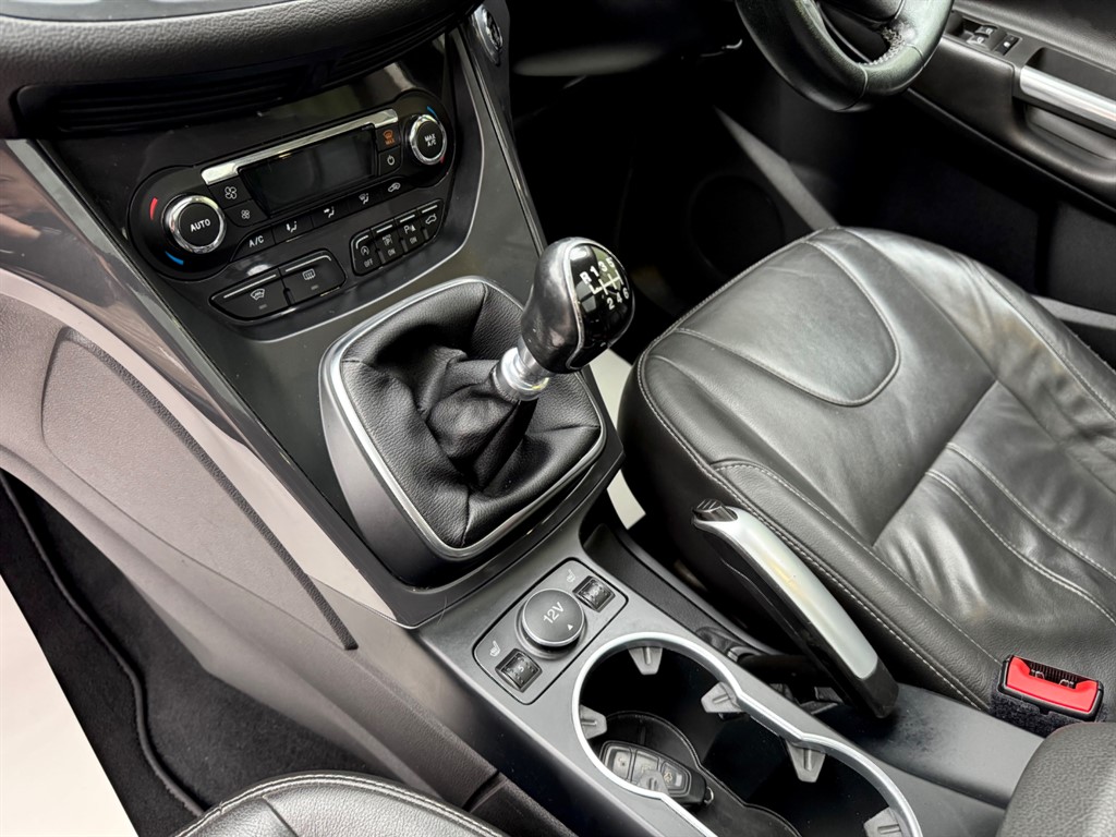 Used Ford Kuga 2016 for sale - 77600716: Photo 28