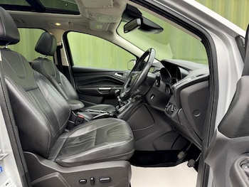 Used Ford Kuga 2016 for sale - 77600716: Photo